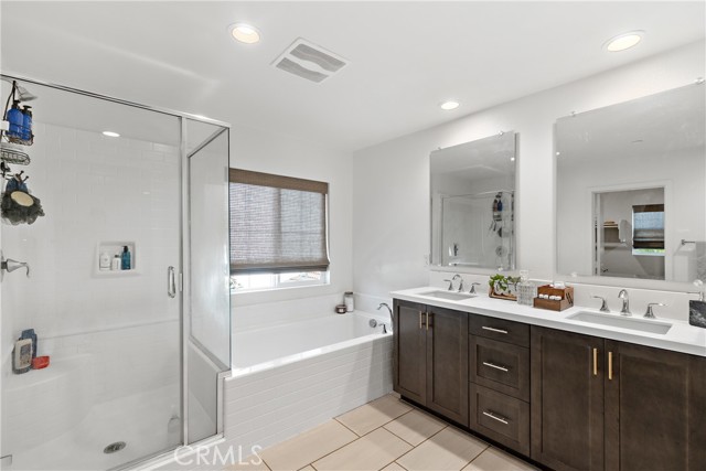 28341 Heather Green Way, Menifee CA: https://media.crmls.org/medias/6f12ac8d-cb04-4d84-9b78-e657f839a581.jpg