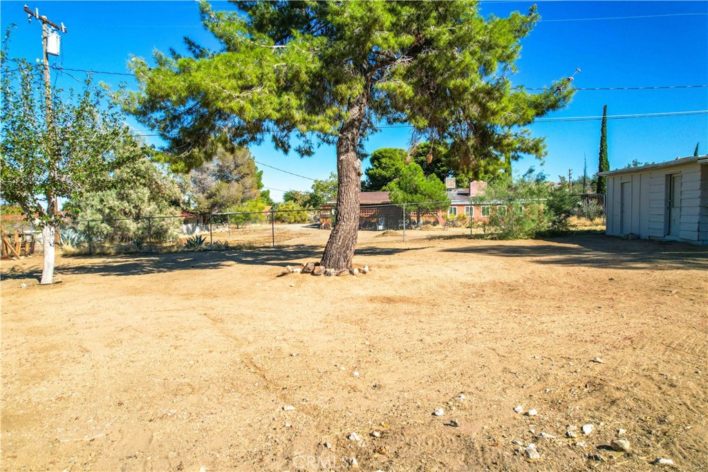 https://media.crmls.org/medias/6f147314-ce43-441d-8745-f94ec0ad6416.jpg?preset=X-Large