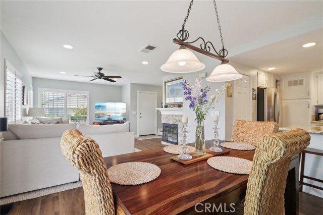 21201 Jasmines Way, Lake Forest CA: https://media.crmls.org/medias/6f165278-d394-4da1-af0e-2d335205e528.jpg