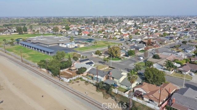 Detail Gallery Image 13 of 63 For 15261 Cascade Ln, Huntington Beach,  CA 92647 - 3 Beds | 2 Baths