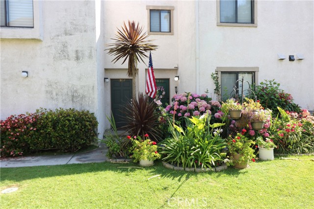 Detail Gallery Image 4 of 31 For 7922 Serapis Ave #12,  Pico Rivera,  CA 90660 - 2 Beds | 2 Baths