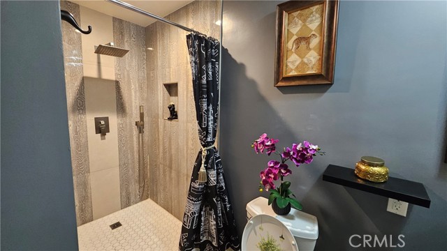 Detail Gallery Image 21 of 44 For 17912 Gridley Rd, Artesia,  CA 90701 - 4 Beds | 3 Baths