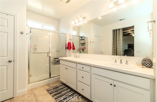 Detail Gallery Image 22 of 43 For 2698 N Arroyo Ave, Fresno,  CA 93727 - 5 Beds | 3/1 Baths