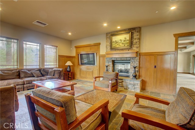 29101 Springshores Drive, Menifee CA: https://media.crmls.org/medias/6f177355-0493-478a-a026-cf48a47f0240.jpg