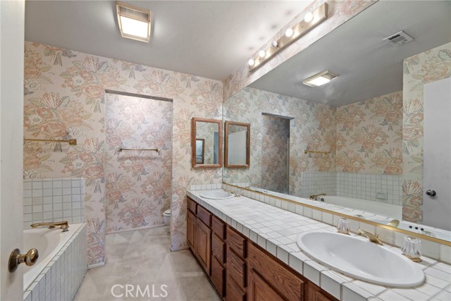 Detail Gallery Image 9 of 22 For 4641 Fulton #303,  Sherman Oaks,  CA 91423 - 2 Beds | 2/1 Baths