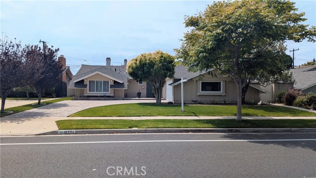 11771 Foster Road, Rossmoor CA: https://media.crmls.org/medias/6f17e31c-9ad5-414c-932a-15b2d7631cbc.jpg