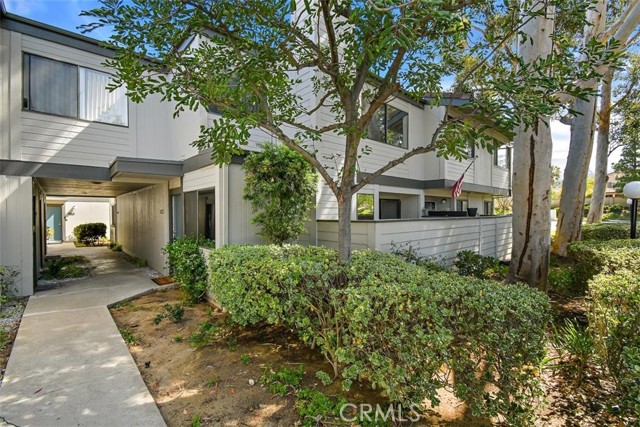 6542 Twin Circle Lane, 4 photo 1
