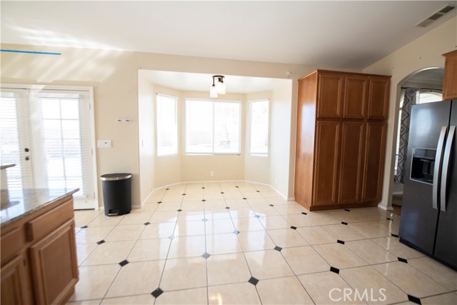 13436 Havasu Road, Apple Valley CA: https://media.crmls.org/medias/6f193184-0eca-44e0-b2cf-0ca43edcb8eb.jpg
