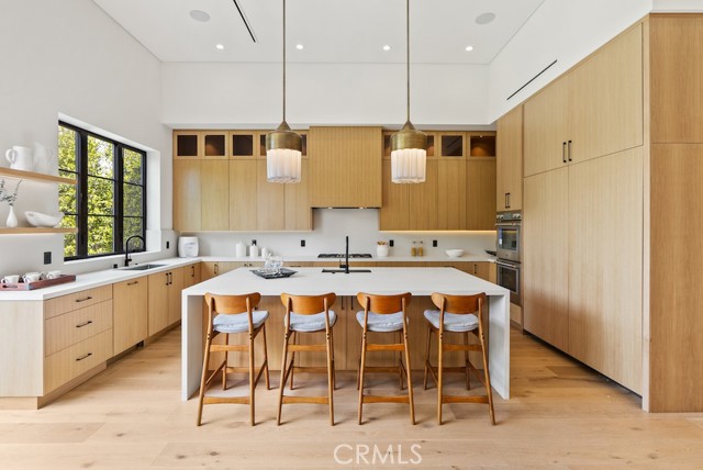 5727 Cahill Avenue, Tarzana CA: https://media.crmls.org/medias/6f1a1ec2-22b2-4893-9dd2-de7ccac364d9.jpg