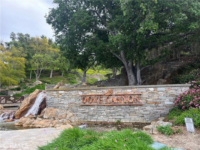 8 Dover, Rancho Santa Margarita CA: https://media.crmls.org/medias/6f1a491a-901c-46f0-ab82-2aa61f574db6.jpg