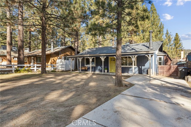 Detail Gallery Image 2 of 27 For 937 E Fairway, Big Bear City,  CA 92314 - 2 Beds | 1 Baths