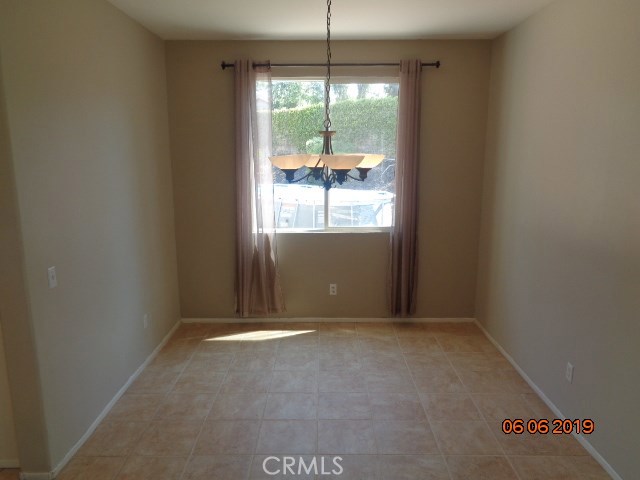 32501 Sprucewood Way, Lake Elsinore CA: https://media.crmls.org/medias/6f1b8347-e35a-4b5a-a57b-b2968e27eef6.jpg