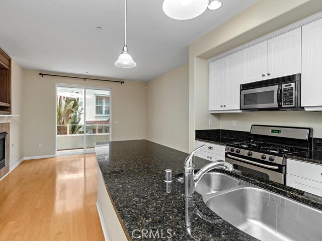 Detail Gallery Image 9 of 38 For 815 Harbor Cliff Way #239,  Oceanside,  CA 92054 - 3 Beds | 3/1 Baths