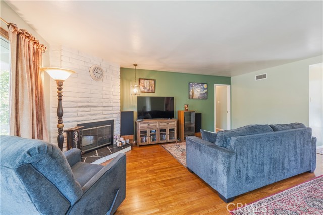 Image 6 of 48 For 2433 Dollar Street