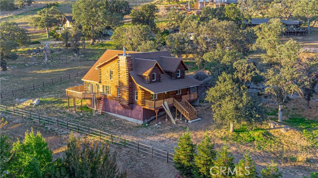 Detail Gallery Image 17 of 63 For 24401 Serra Pl, Tehachapi,  CA 93561 - 4 Beds | 3/1 Baths