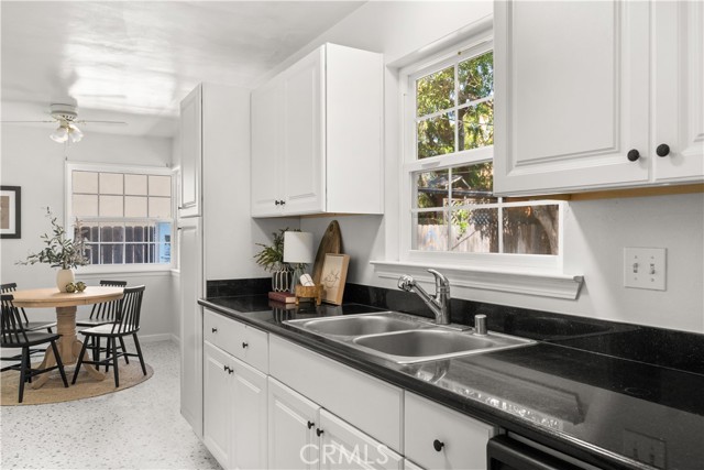 Detail Gallery Image 12 of 35 For 444 Lilac Ln, Chico,  CA 95926 - 3 Beds | 2 Baths