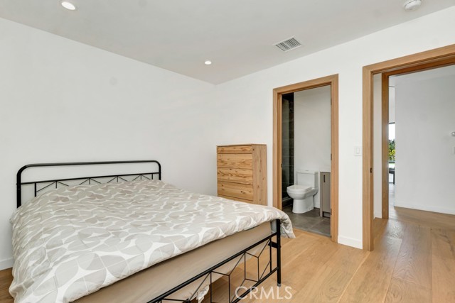 Detail Gallery Image 21 of 72 For 15641 High Knoll Rd, Encino,  CA 91436 - 5 Beds | 4/1 Baths