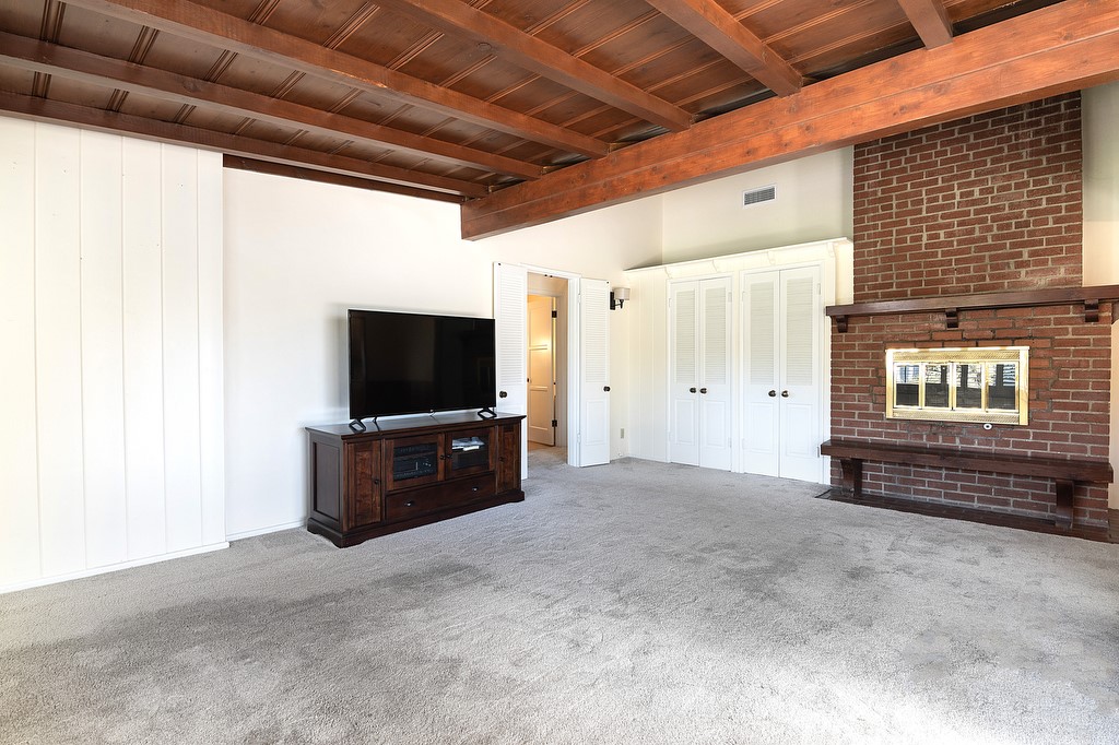 Detail Gallery Image 18 of 31 For 341 S Mariposa St, Burbank,  CA 91506 - 3 Beds | 2 Baths
