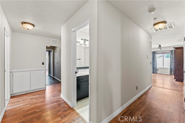 7803 Calle Carrisa Street, Highland CA: https://media.crmls.org/medias/6f1da6a4-7165-4167-94b8-5baaaff725d3.jpg
