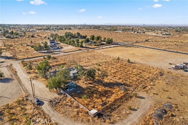 Detail Gallery Image 8 of 10 For 11221 Valle Vista Rd, Phelan,  CA 92371 - 4 Beds | 2 Baths