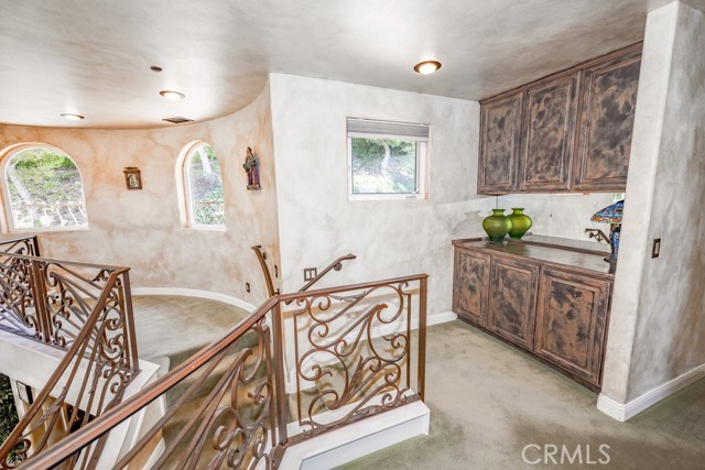 Detail Gallery Image 11 of 63 For 371 Donlin Ln, Newbury Park,  CA 91320 - 4 Beds | 3/1 Baths