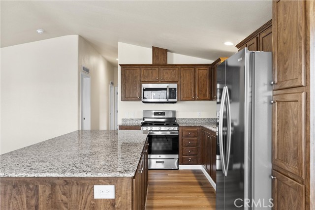 Detail Gallery Image 10 of 36 For 256 Mary Kay Ln, Bakersfield,  CA 93308 - 3 Beds | 2 Baths