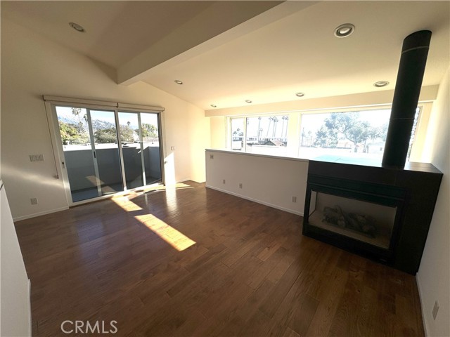 Detail Gallery Image 3 of 8 For 353 Cedar Way, Laguna Beach,  CA 92651 - 1 Beds | 1 Baths