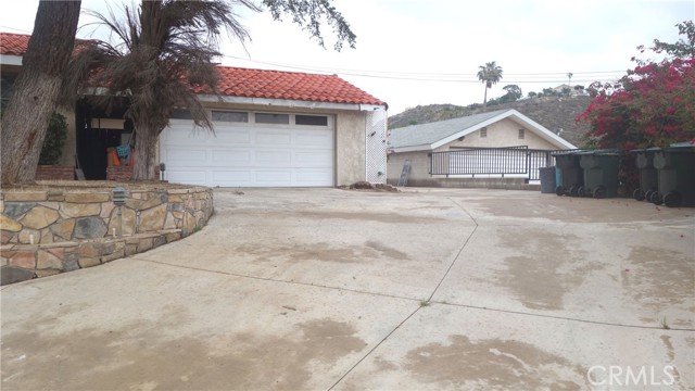 7163 Sebastian Avenue, Jurupa Valley CA: https://media.crmls.org/medias/6f201b25-3836-49a9-9c54-8a04f2067dc6.jpg