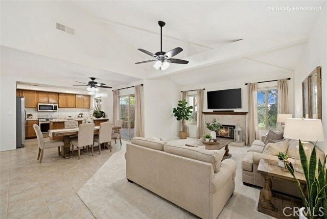 Detail Gallery Image 5 of 45 For 2439 Nielsen St, El Cajon,  CA 92020 - 3 Beds | 2/1 Baths