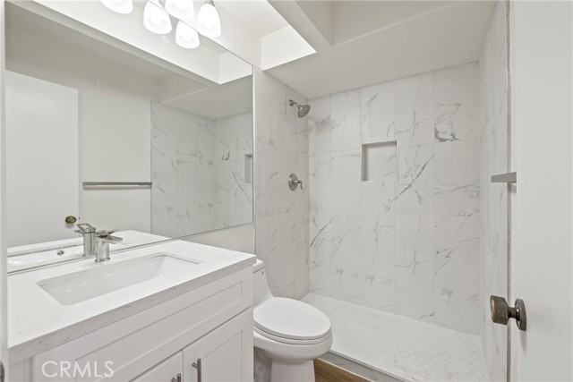 225 Hermosa Ave, Long Beach CA: https://media.crmls.org/medias/6f207cce-d45e-475d-ab4d-7e9553b64087.jpg