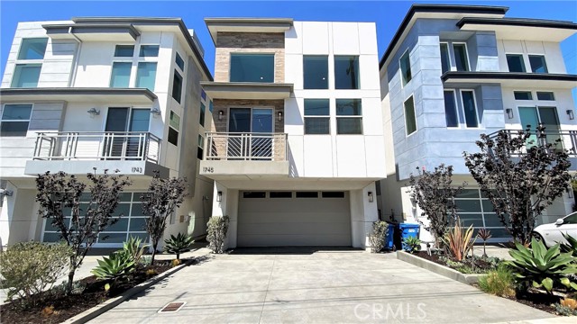 1745 Spreckels Lane, Redondo Beach, California 90278, 3 Bedrooms Bedrooms, ,4 BathroomsBathrooms,Residential,Sold,Spreckels,PV21190743