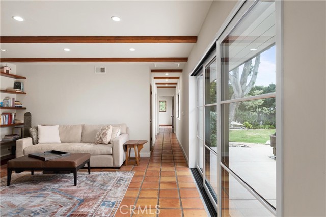 Detail Gallery Image 14 of 37 For 128 Rocky Point Rd, Palos Verdes Estates,  CA 90274 - 4 Beds | 4/1 Baths