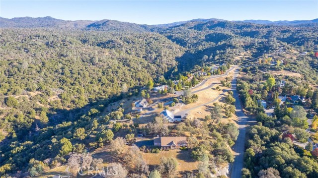 Detail Gallery Image 36 of 40 For 47587 Miami Highlands, Oakhurst,  CA 93644 - 3 Beds | 3 Baths