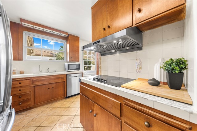 Detail Gallery Image 14 of 33 For 2270 Brentford Rd, San Marino,  CA 91108 - 3 Beds | 2/1 Baths