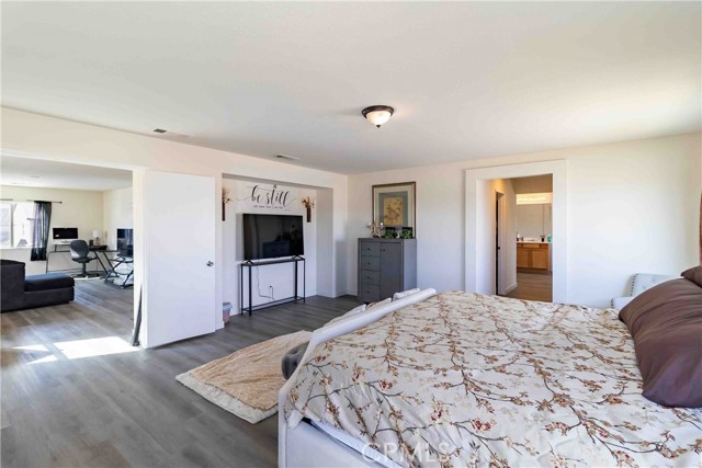 Detail Gallery Image 34 of 51 For 14761 Coachman, Victorville,  CA 92394 - 3 Beds | 2/1 Baths