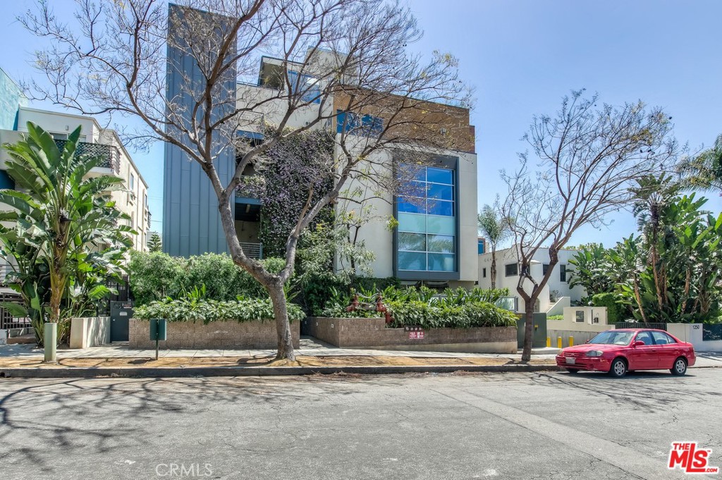 1250 N Harper Avenue #306