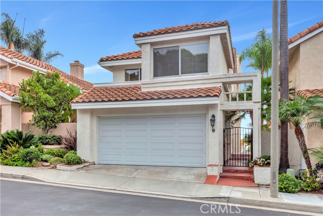 9 Saint Francis Court, Dana Point CA: https://media.crmls.org/medias/6f25da6a-1d0f-45d2-b4cc-c6301a5c19dc.jpg