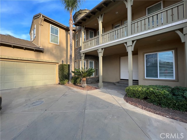 Detail Gallery Image 4 of 75 For 3795 Peregrine Cir, Corona,  CA 92881 - 5 Beds | 4/1 Baths