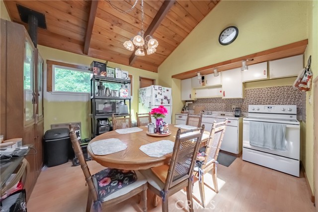 Detail Gallery Image 10 of 25 For 5174 D Albert Dr, Upper Lake,  CA 95485 - 3 Beds | 2 Baths