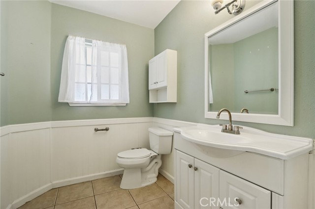 Detail Gallery Image 10 of 26 For 38465 12th St, Palmdale,  CA 93550 - 5 Beds | 4 Baths