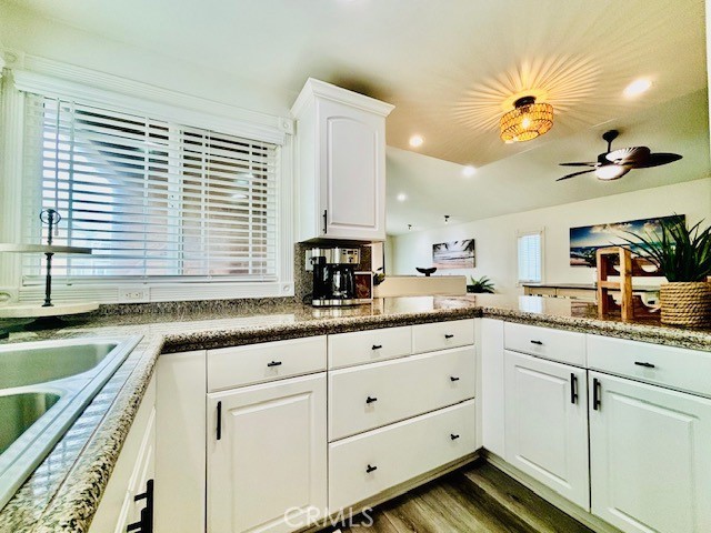 4821 RIVER Avenue, Newport Beach CA: https://media.crmls.org/medias/6f280b57-a54f-40d8-9c4a-857c886736a4.jpg