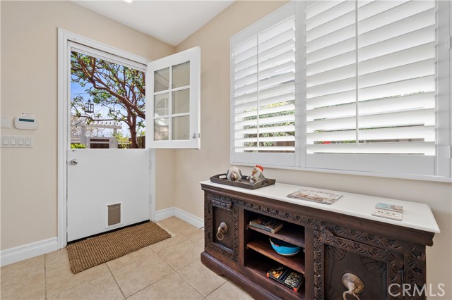 Detail Gallery Image 12 of 45 For 334 Locust St #2,  Laguna Beach,  CA 92651 - 3 Beds | 2/1 Baths