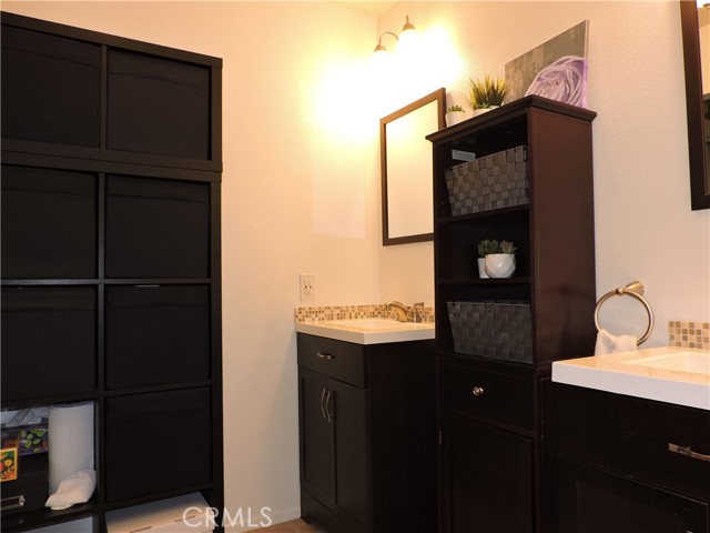1326 Janes Way, Colton CA: https://media.crmls.org/medias/6f2a153e-b2c6-49a2-8b74-3e17f4248ffe.jpg