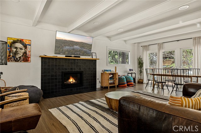 Detail Gallery Image 8 of 24 For 27255 Bernina, Lake Arrowhead,  CA 92352 - 3 Beds | 3 Baths