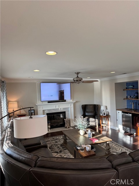 346 Rimhurst Court, Oceanside CA: https://media.crmls.org/medias/6f2af8b7-6669-46e2-b605-2c724a7a79ad.jpg