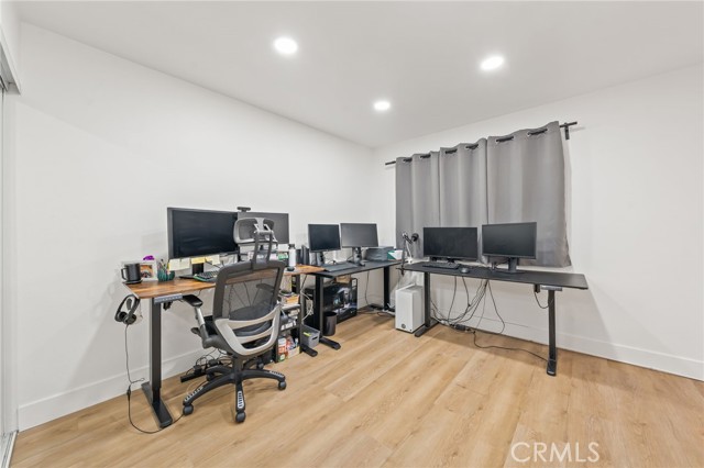 Detail Gallery Image 23 of 27 For 9210 Van Nuys Bld #14,  Panorama City,  CA 91402 - 2 Beds | 1/1 Baths