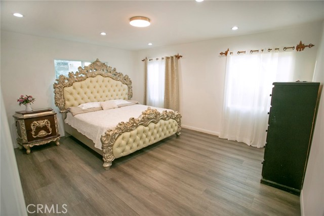 Detail Gallery Image 17 of 25 For 8322 Vista Del Rosa St, Downey,  CA 90240 - 5 Beds | 3 Baths