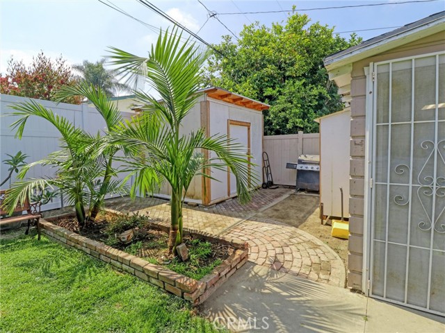 5960 Lime Avenue, Long Beach CA: https://media.crmls.org/medias/6f2d0418-cc85-4320-8517-98a0448b20f2.jpg