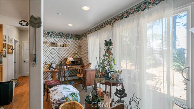 Detail Gallery Image 14 of 58 For 22070 Big Oak Rd, Cedarpines Park,  CA 92322 - 3 Beds | 3 Baths