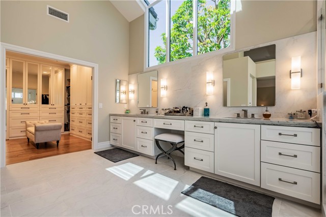 6561 Horseshoe Lane, Huntington Beach CA: https://media.crmls.org/medias/6f2e03d9-c829-4312-9293-5888d9fb0ef6.jpg